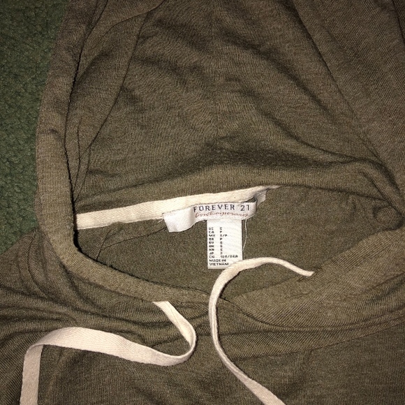 pullover - Picture 2 of 2